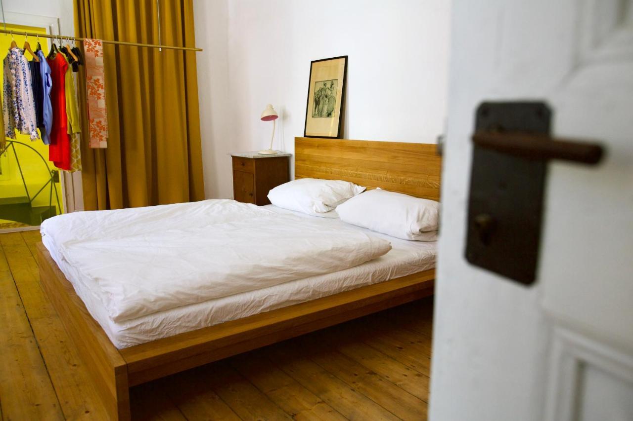 Boutique-Ferienwohnung Im Alten Weinhaus Moser Grünstadt Esterno foto