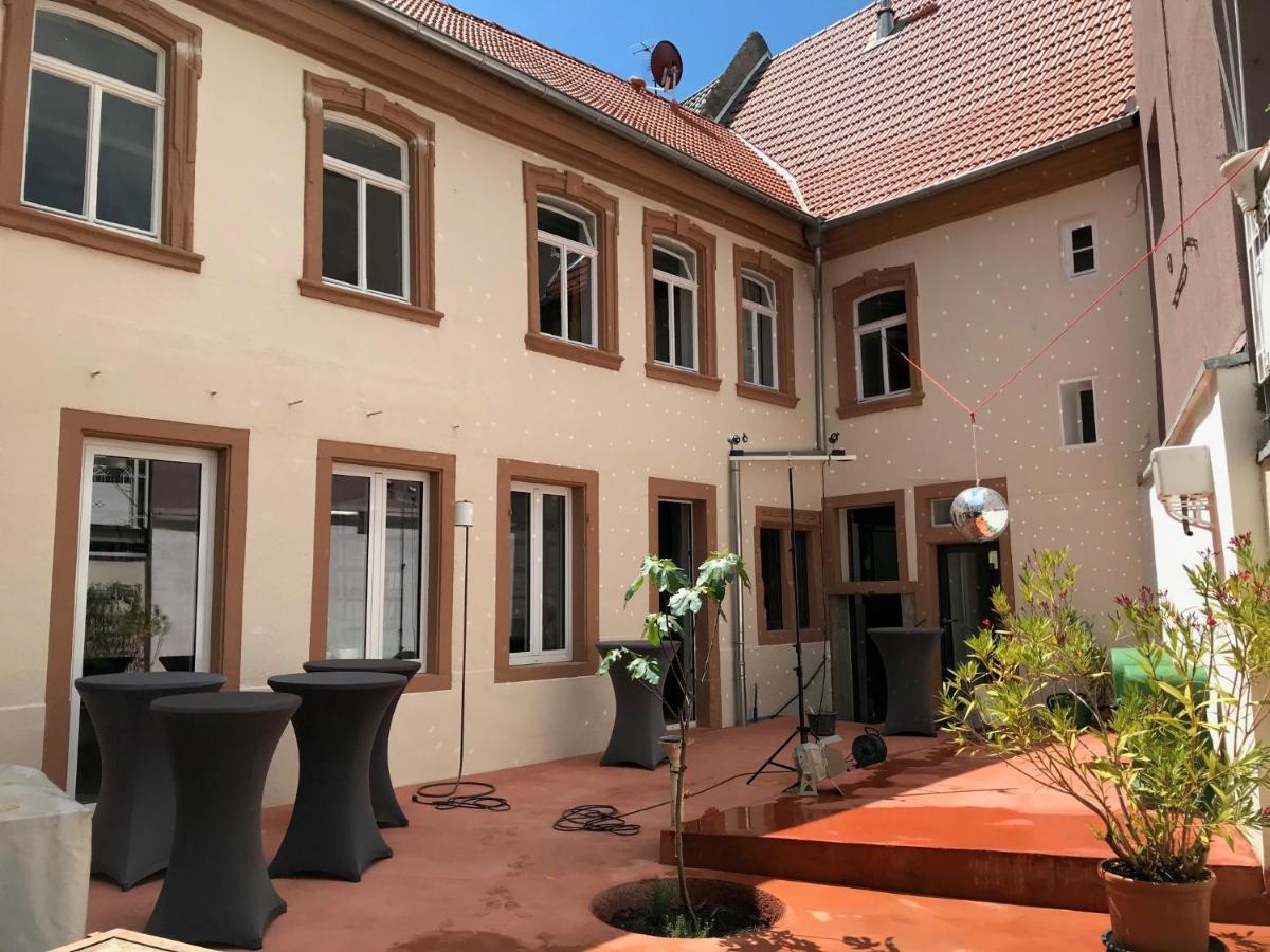 Boutique-Ferienwohnung Im Alten Weinhaus Moser Grünstadt Esterno foto