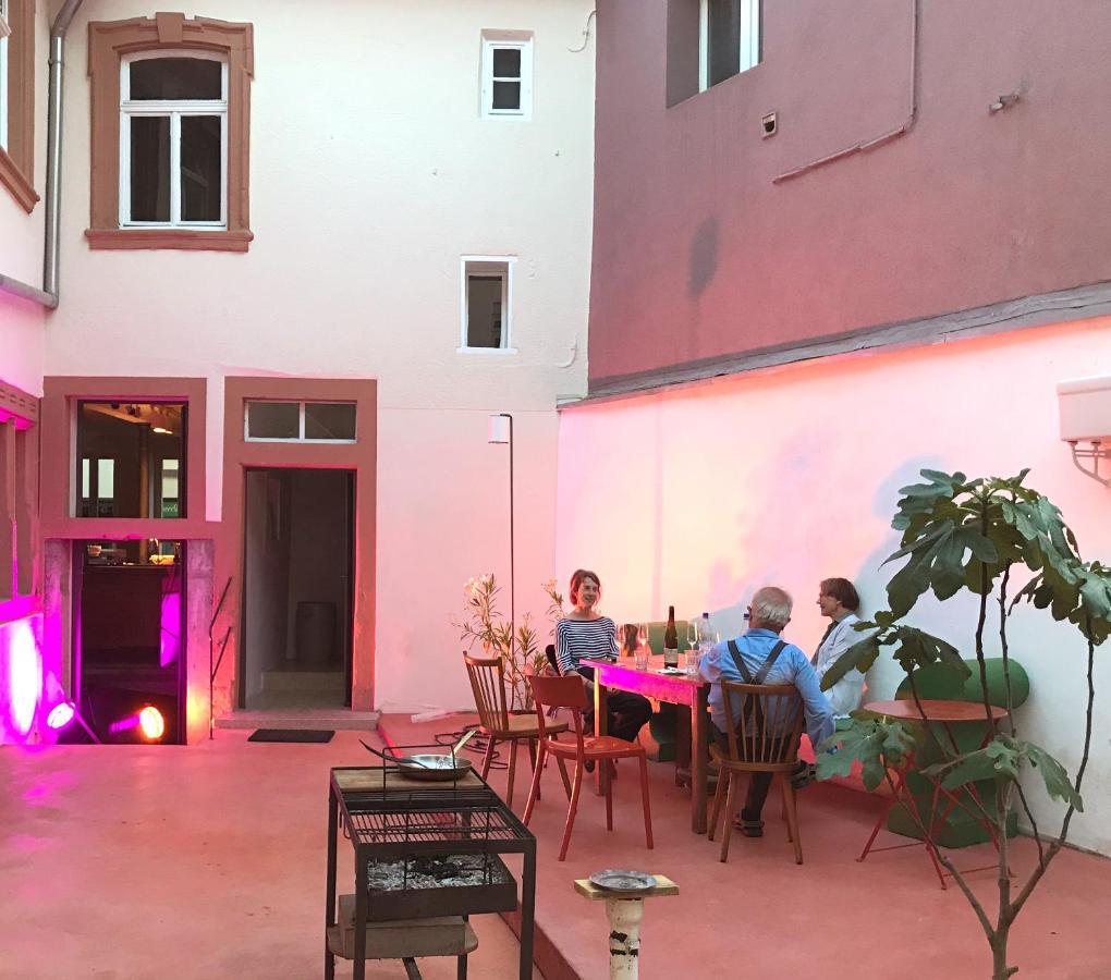 Boutique-Ferienwohnung Im Alten Weinhaus Moser Grünstadt Esterno foto